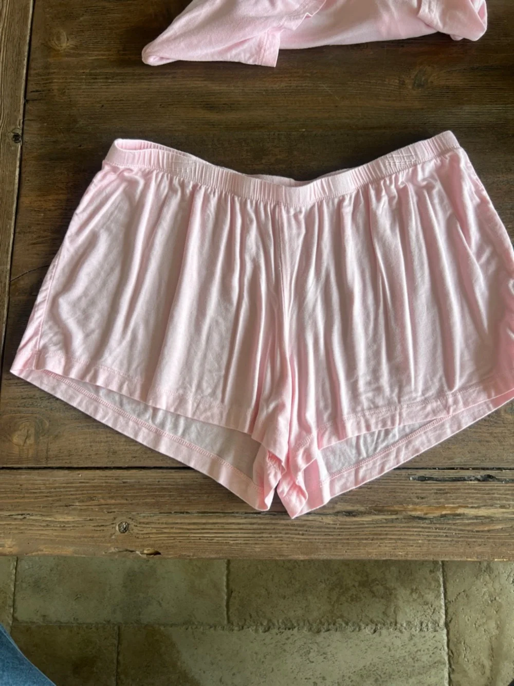 Women's Pink Short Pajama Set with Heart Pocket - Picture 4 of 4